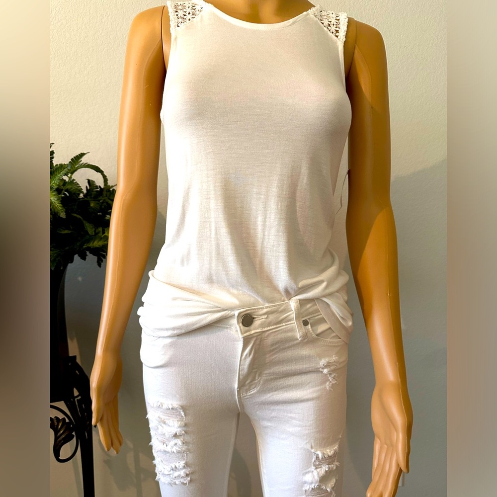 New with tags, white sleeveless top Size XS